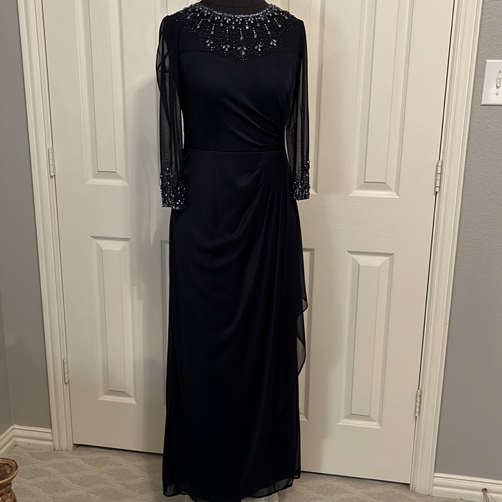 🌟🌟🌟ALEX Evening Gown, Ladies Formal Dress in Midnight Blue🌟🌟 - Picture 4 of 17